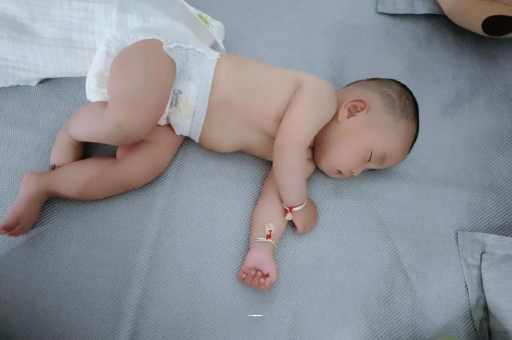 长兴怀孕多久会显肚子